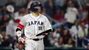 Munetaka Murakami: MLB| Stats| Contract| Jersey| Savant| Rookie card