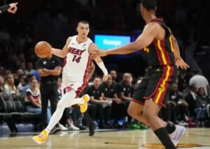 Tyler Herro: Stats| VS hornets| Stats vs hornets| Girlfriend| Hair