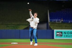 Fernando Mendoza:  Raiders| Draft| NFL draft| Marlins first pitch