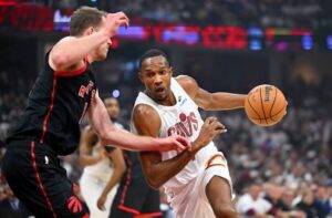 Evan Mobley: Stats| VS raptors| Last 5 games| Rebounds tonight