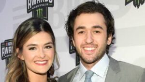 Chase Elliott: Nascar| Texas| Win| Race today| Car| Wife| Girlfriend