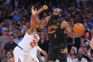 Mikal Bridges: Stats| VS cavs| Is playing tonight| Projections| Gif