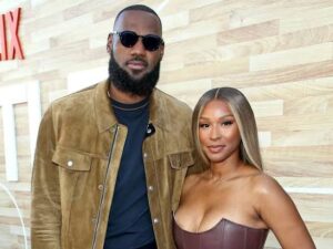 LeBron James: Stats| Retirement| How old is| Age| Contract| Wife