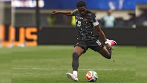 Alphonso Davies: Canada| World cup| Is playing| Injury| Team