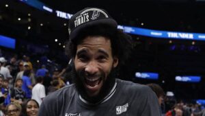 Julian Champagnie: Stats| VS knicks| How old is| College stats