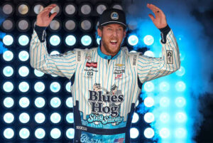Cleetus McFarland: Nascar| Race| Truck| Race today| Michigan