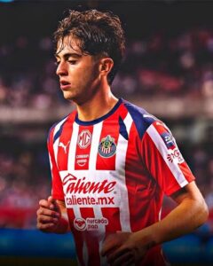 Brian Gutierrez: Mexico| Soccer| Jersey| High school| USA| Chivas