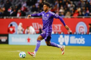 Alex Freeman: USA| Soccer| Dad| FC 26| Age| Position| Villarreal