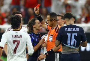 Agustín Canobbio: Uruguay| Red card| Wife| Forlan| Height| Wiki