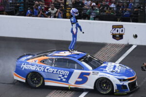 Kyle Larson: Racing| News| Sprint car| Brickyard 400| Merch| Kids