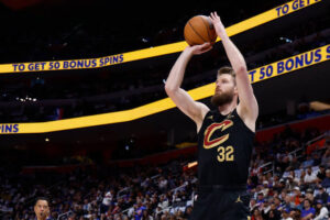 Dean Wade: Stats| NBA| Contract| News| Height| ESPN| Draft| Salary