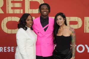Travis Hunter: Wife| Stats| Divorce| Weight| High school| Injury