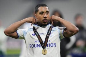 Youri Tielemans: Manchester united| Transfer| Age| Aston villa