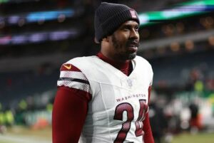 Von Miller: 2025 stats| Signing| Cowboys contract| Is good| Cowboy