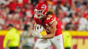Carson Steele: Alligator| Stats| Chiefs| College| Contract| Eagles