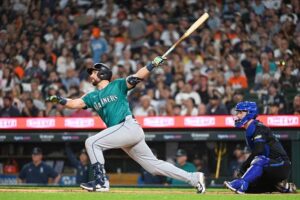 Cal Raleigh: Tonight| War| Ops| Fangraphs| How tall is| Home runs
