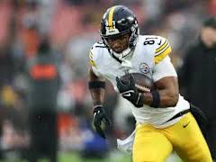 Jonnu Smith: Green bay packers| Contract| Is good| Age| Fantasy