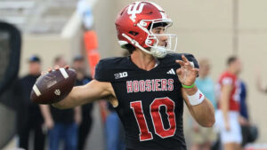 Josh Hoover: Blood| Height| Bleeding| Facemask| Nil deal| 247