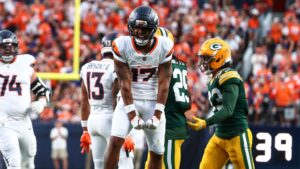 Jaylen Waddle: Receiving yards today| Is hurt| How old is| Number