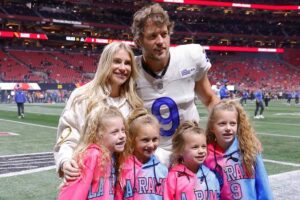 Matthew Stafford: How many kids does have| Wife| Salary| Children