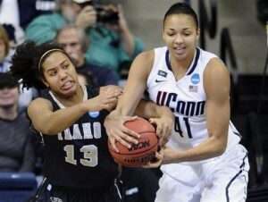 Kiah Stokes: Height| College| Husband| Salary| Is playing tonight