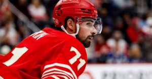 Dylan Larkin: Why was booed| Is playing tonight| Where is| Reddit