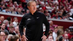 Dana Altman: Oregon| Coach| Retiring| Arkansas| Why did retire