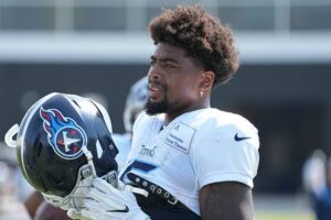 Treylon Burks: Injury| Number| College| Draft| Contract| Fantasy