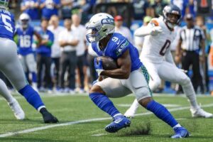 Kenneth Walker: Is playing today| Rushing yards today| Stats tonight