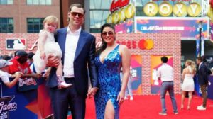 Trevor Megill: Height| How tall is| Wife| Age| How old is| Contract